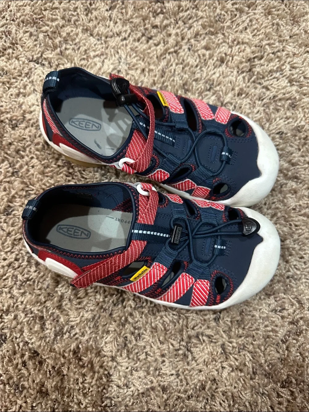 NEW Keen Kids Navy and Red Closed-Toe Sport Sandals size 2